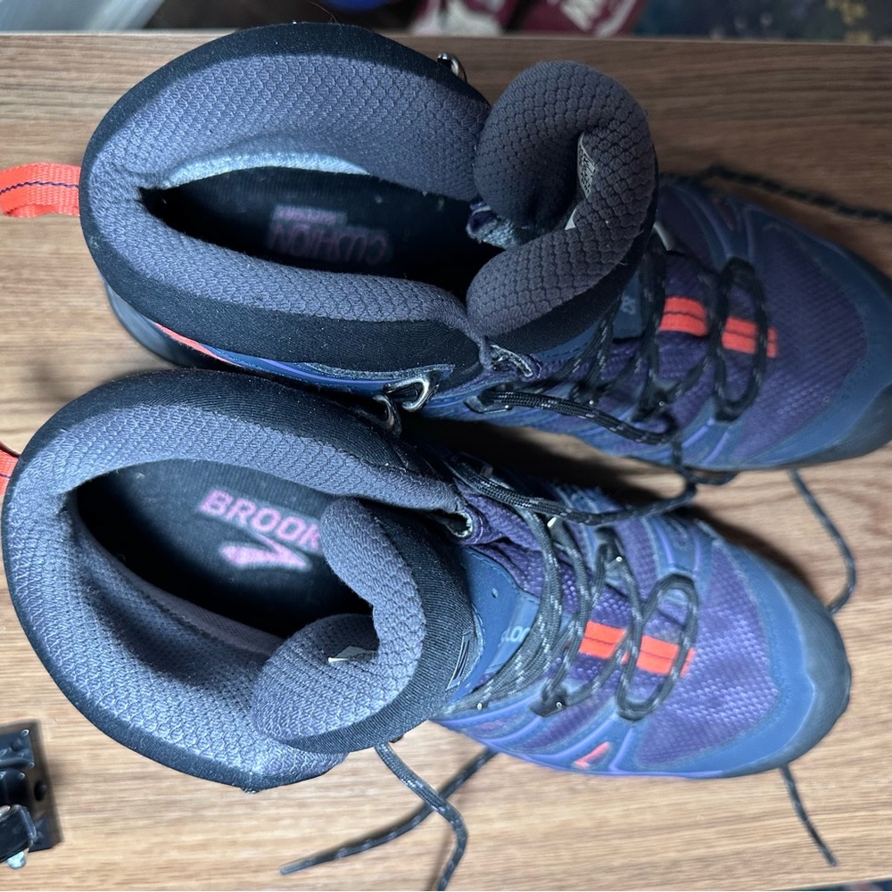 EUC Salomon X Ultra 3 Mid GTX Hiking Boots w Brooks Insoles—Purple & Black US 10 - Picture 9 of 12